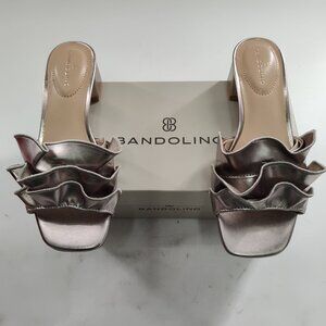 Bandolino Women's size 5.5 Metallic Taupe/Silver